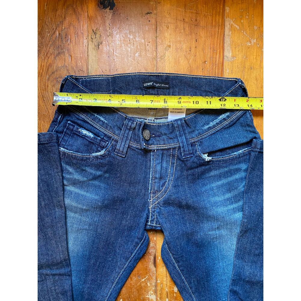 Levi’s - Picture 2 of 6